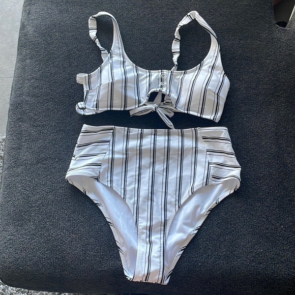 Cupshe swimsuit, never worn!